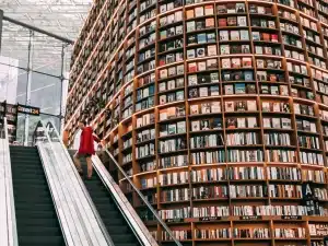 Starfield COEX Mall library