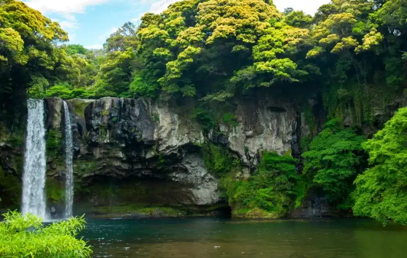 Cheonjiyeon Waterfall